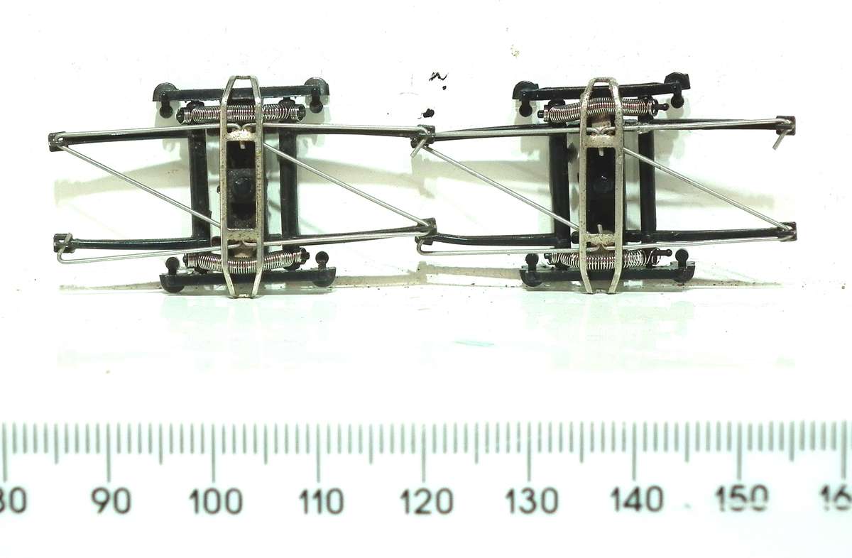 LIMA HO: 1pr SAR E5 Locomotive Pantographs  in Good condition(with Springs) for Parts.(Italy)