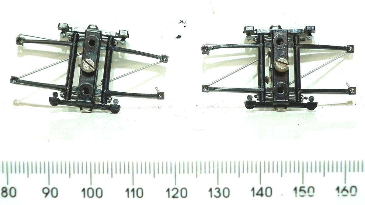 LIMA HO: 1pr SAR E5 Locomotive Pantographs  in Good condition(with Springs) for Parts.(Italy)