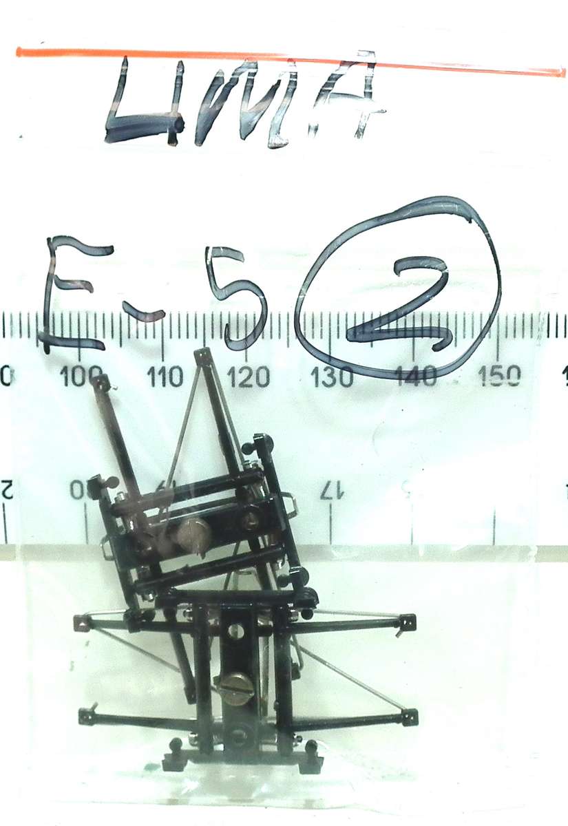 LIMA HO: 1pr SAR E5 Locomotive Pantographs  in Good condition(with Springs) for Parts.(Italy)