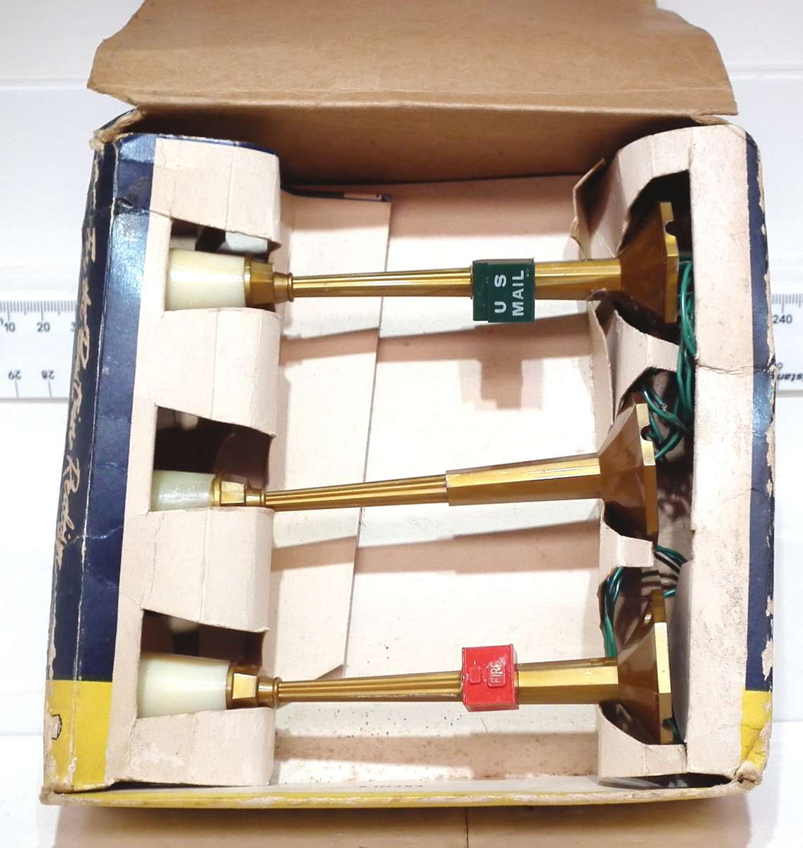 AMERICAN FLYER O: 3pc Vintage Boulevard Lamps  in Very Good Boxed condition(USA)