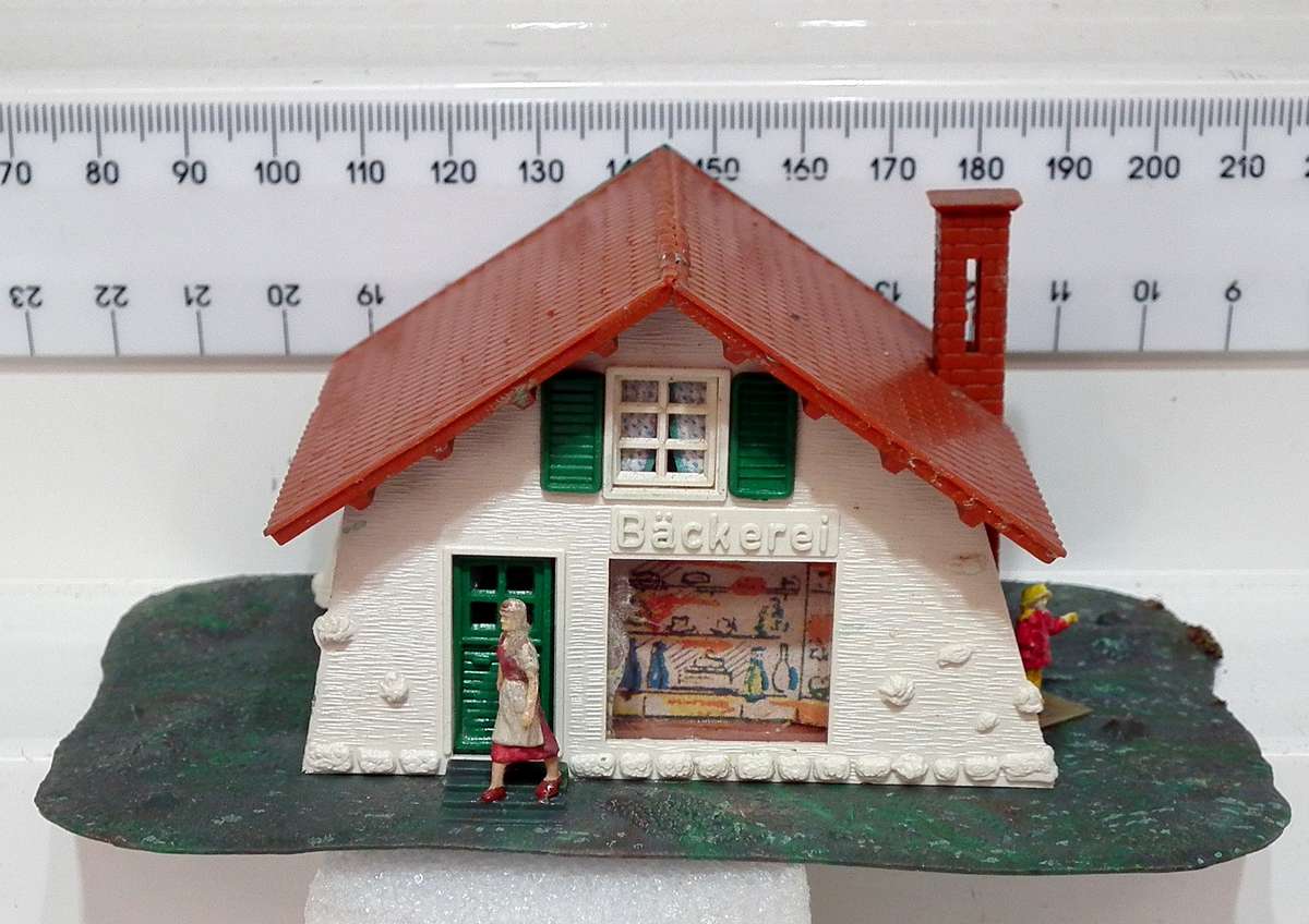 POLA HO:  German Plastic Bakery/House in Fair Used Condition.