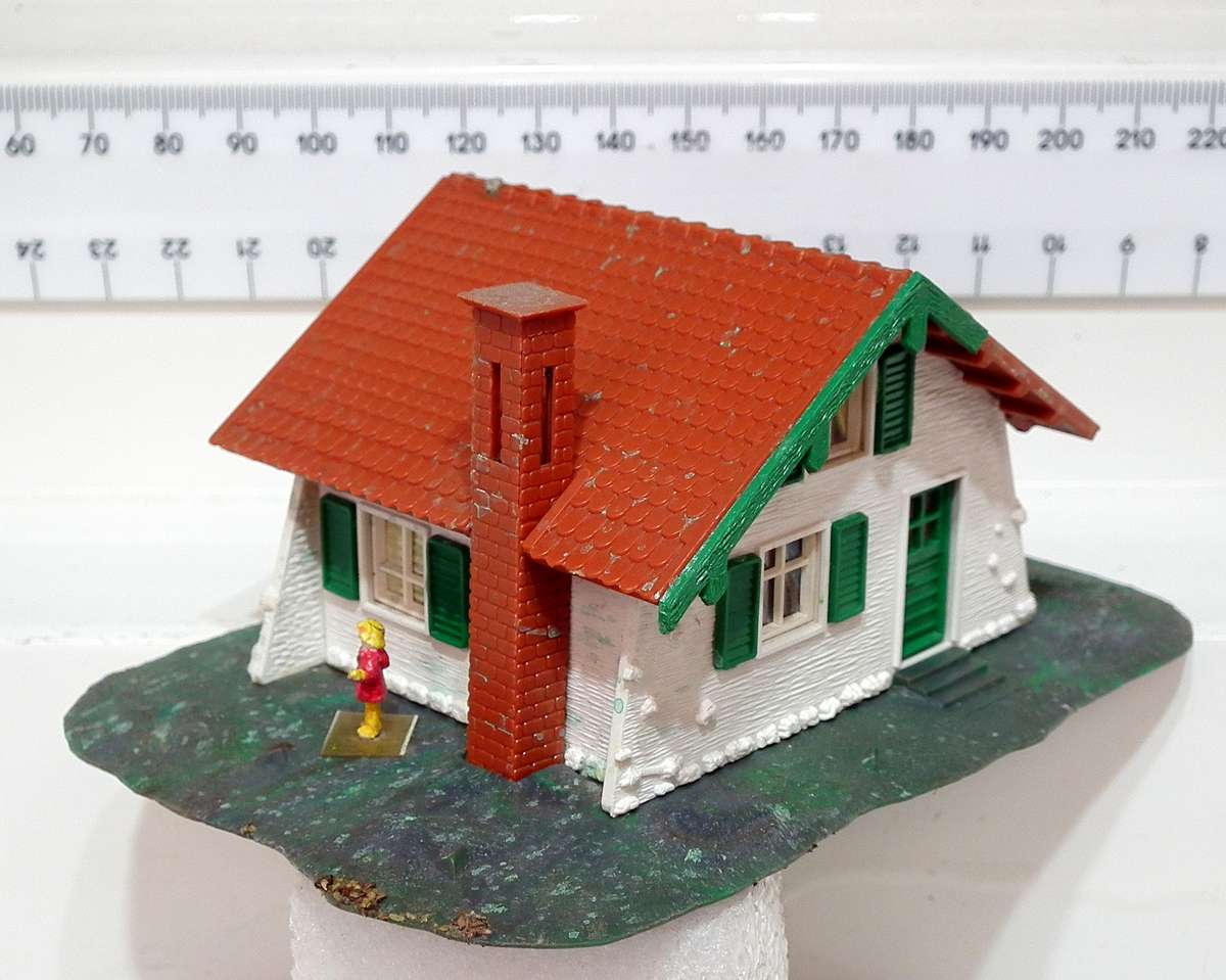 POLA HO:  German Plastic Bakery/House in Fair Used Condition.