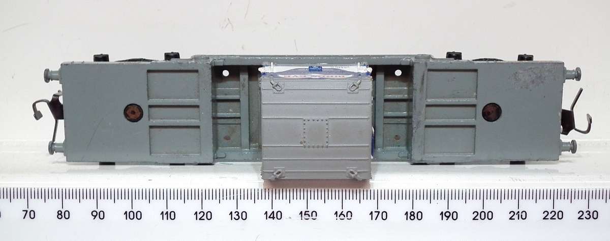 HORNBY DUBLO OO: Vintage English All Metal Lowbed With Load in Good Un-Boxed condition(England)