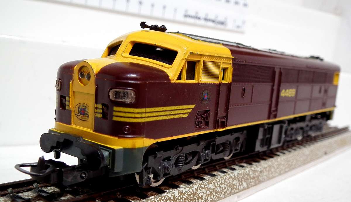 LIMA HO:  6 Axile ALCO DL 500 Diesel Loco in Fair Un-Boxed Operational condition.(Italy)