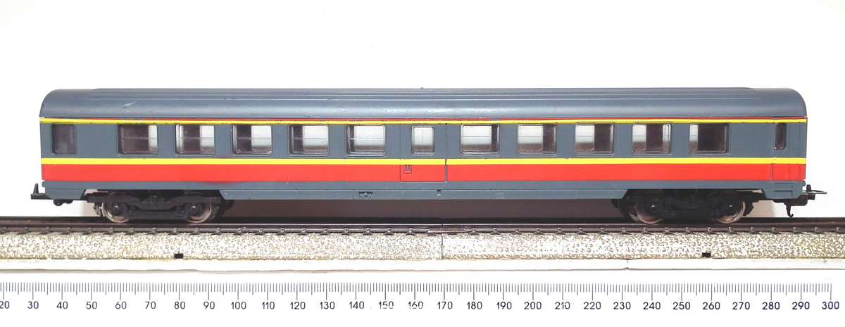 LIMA HO:  SAR METRO BLITZ Passenger Coach in Good  Used and  Un-Boxed condition.(Italy)