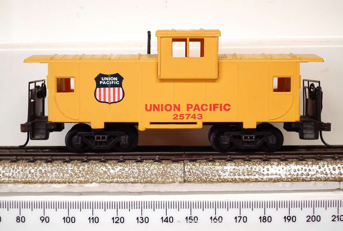 BACHMANN HO:  UNION PASIFIC Caboose in Good Un-Boxed condition.