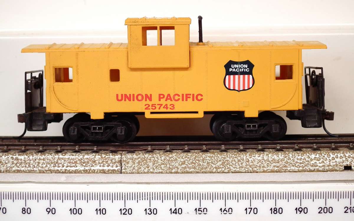 BACHMANN HO:  UNION PASIFIC Caboose in Good Un-Boxed condition.
