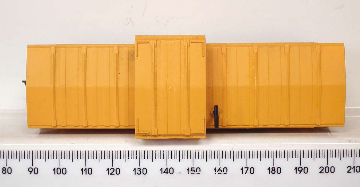 BACHMANN HO:  UNION PASIFIC Caboose in Good Un-Boxed condition.