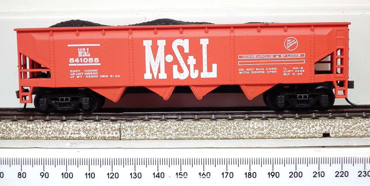 BACHMANN HO:  M-StL Four Bay Coal Hopper in Good Un-Boxed condition.