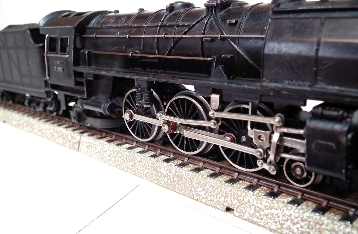 FLEISCHMANN HO: Very Heavy All Metal Vintage 4-6-2 Steam Loco in Good Running Condition.