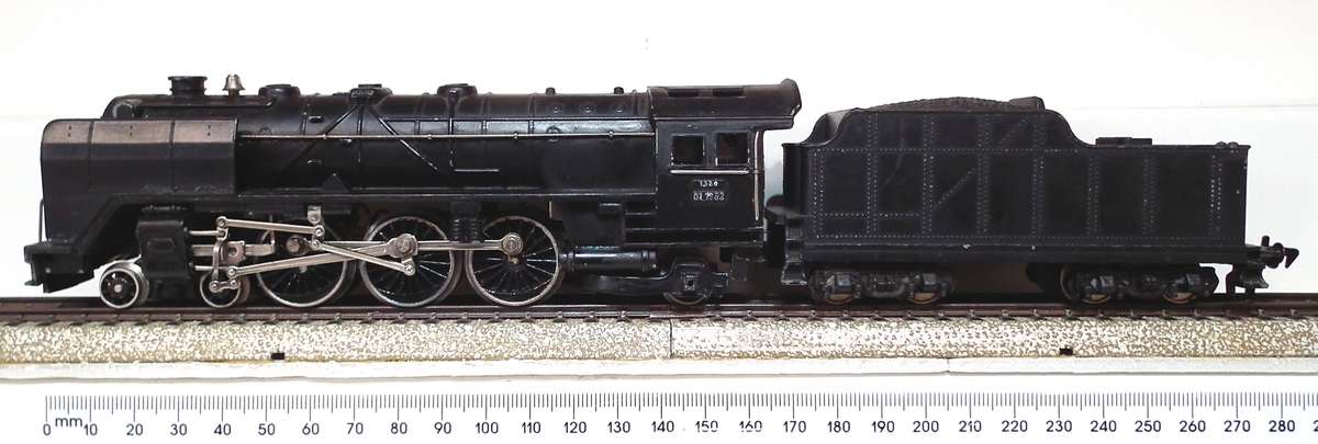 FLEISCHMANN HO: Very Heavy All Metal Vintage 4-6-2 Steam Loco in Good Running Condition.