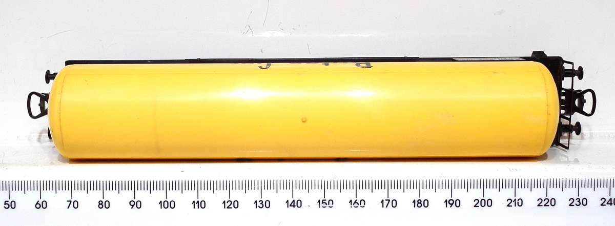 LIMA HO:  BUTAN GAS Tanker Car in Good Un-Boxed condition.(Italy)