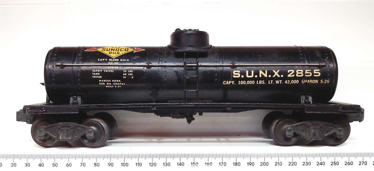LIONEL O:  Vintage "SUNOKO" Single Dome Tanker in Fair Used, Un-Boxed condition(USA)