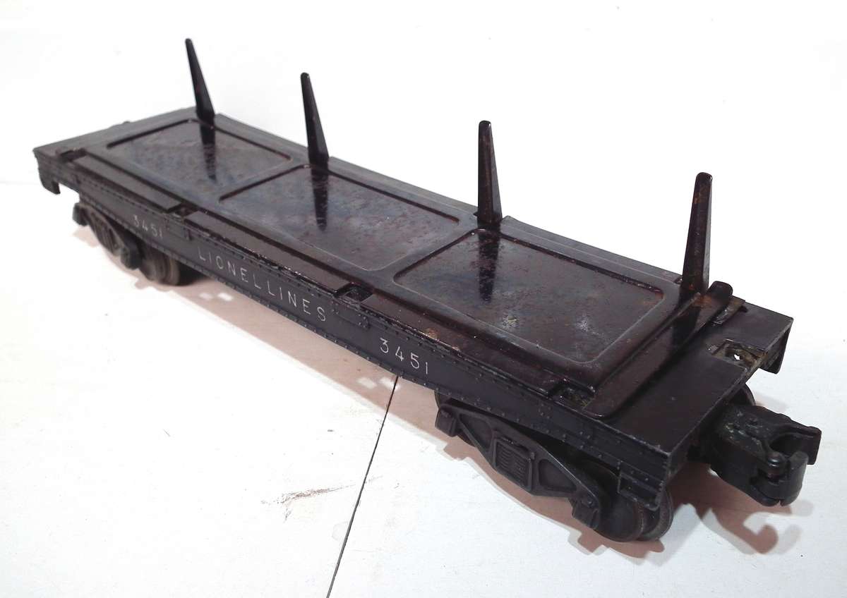 LIONEL O:  Vintage "LIONELLINES" Auto Unload Flat Bed Car in Fair Used, Un-Boxed condition(USA)