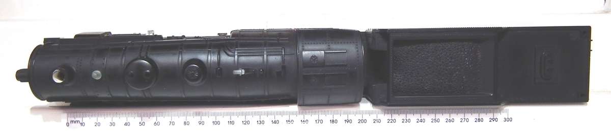 AMERICAN FLYER S:  Vintage 4-4-2 AC Steam Loco(303) with Tender in Very Good Un-Boxed condition(USA)