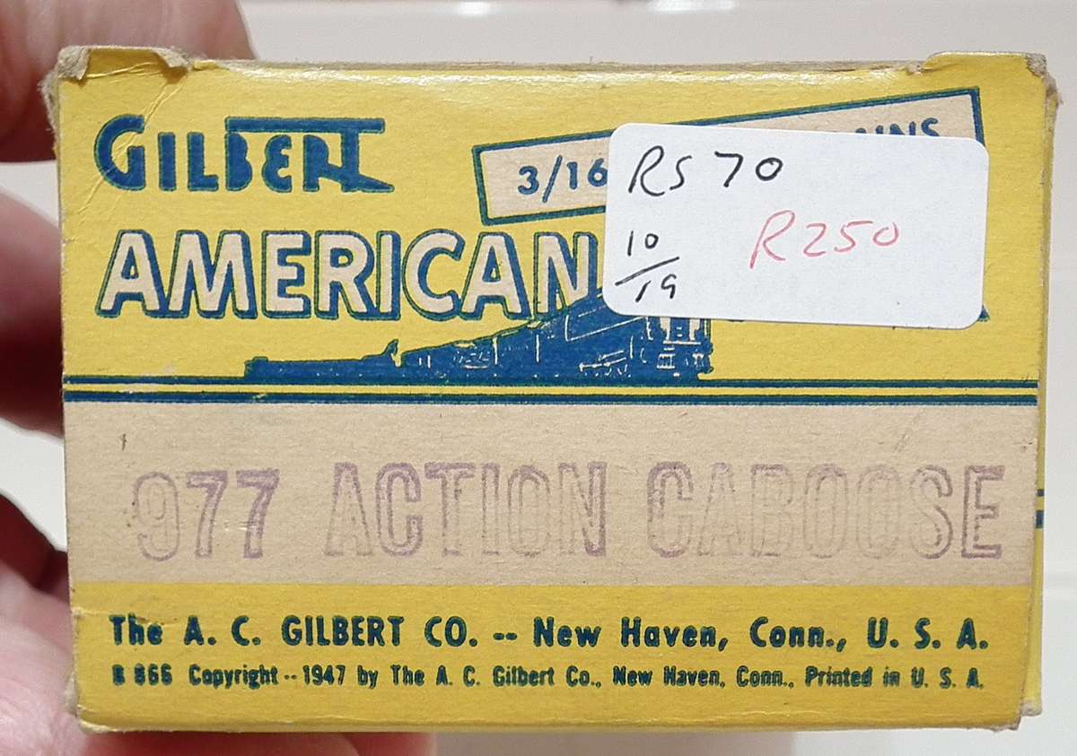 AMERICAN FLYER S:  Vintage 977 Action Caboose in Excellent Boxed condition(USA)