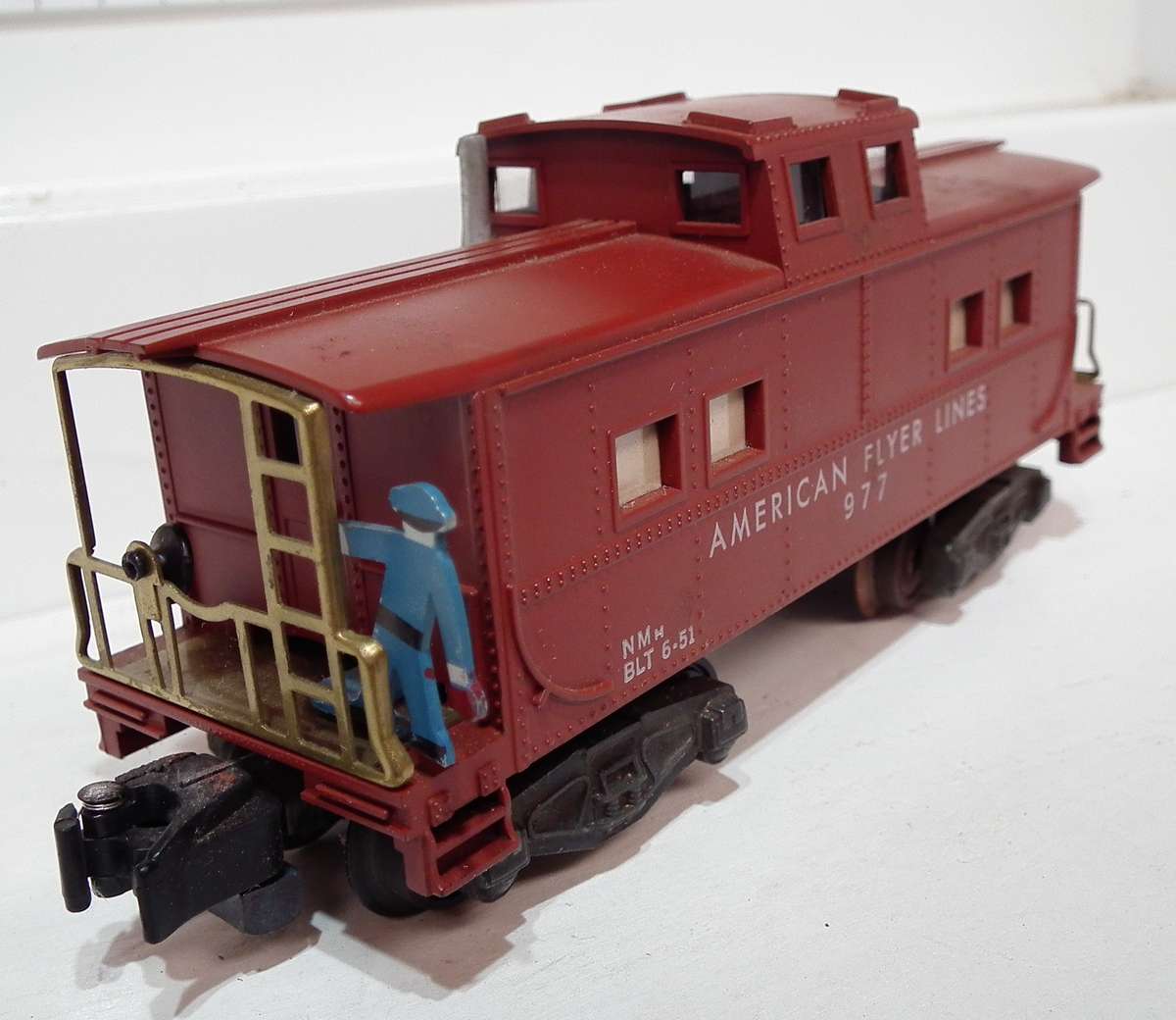 AMERICAN FLYER S:  Vintage 977 Action Caboose in Excellent Boxed condition(USA)