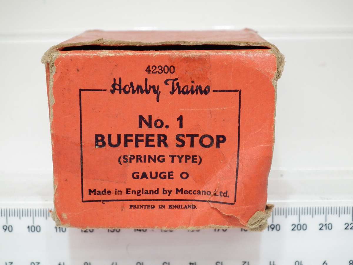 HORNBY O: Vintage English Tin Metal Buffer Stop in Fair Boxed condition(England)