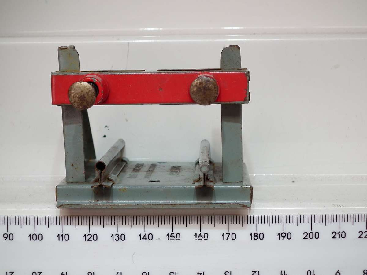 HORNBY O: Vintage English Tin Metal Buffer Stop in Fair Boxed condition(England)