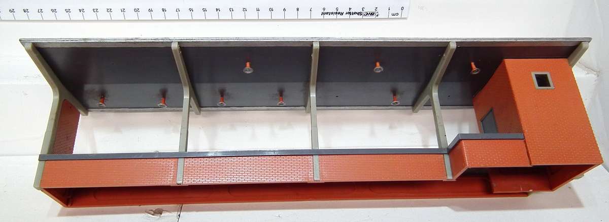 MERIT HO:  Plastic Train Platform in Fair Used Condition.(England)