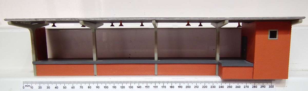 MERIT HO:  Plastic Train Platform in Fair Used Condition.(England)