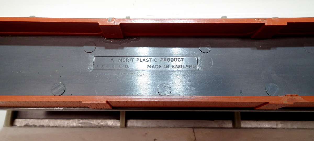 MERIT HO:  Plastic Train Platform in Fair Used Condition.(England)