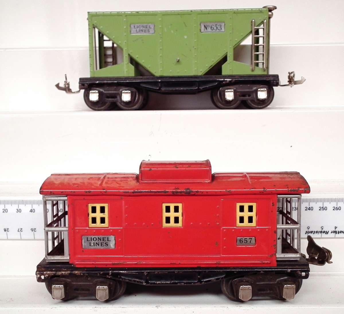 LIONEL O: Pre-War Coal Car(653) + Caboose(657) in Good Used, Un-Boxed condition(USA)
