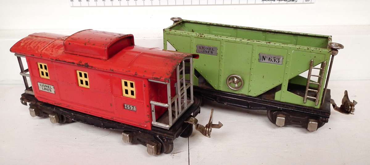 LIONEL O: Pre-War Coal Car(653) + Caboose(657) in Good Used, Un-Boxed condition(USA)