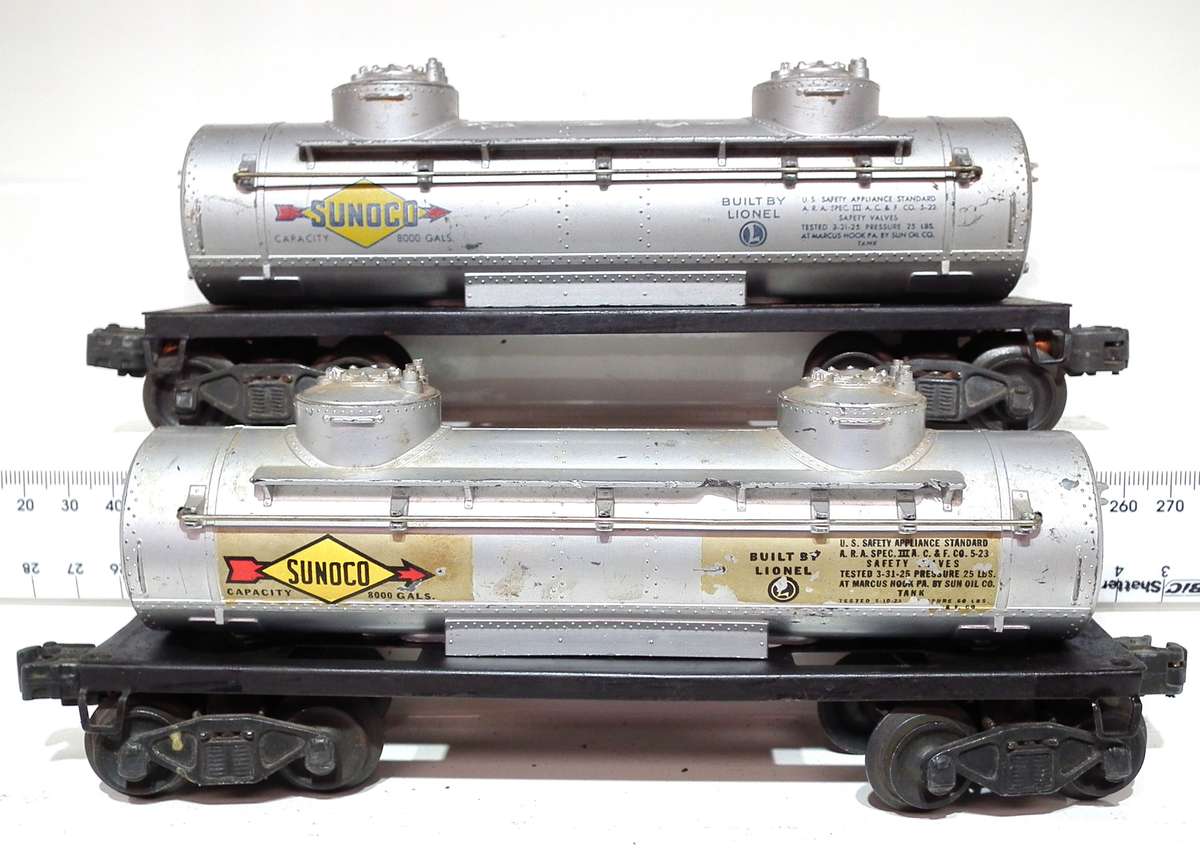LIONEL O: Pots-War "SUNOCO GAS" 6000 Gal Tanker Cars in Fair Used condition(USA)