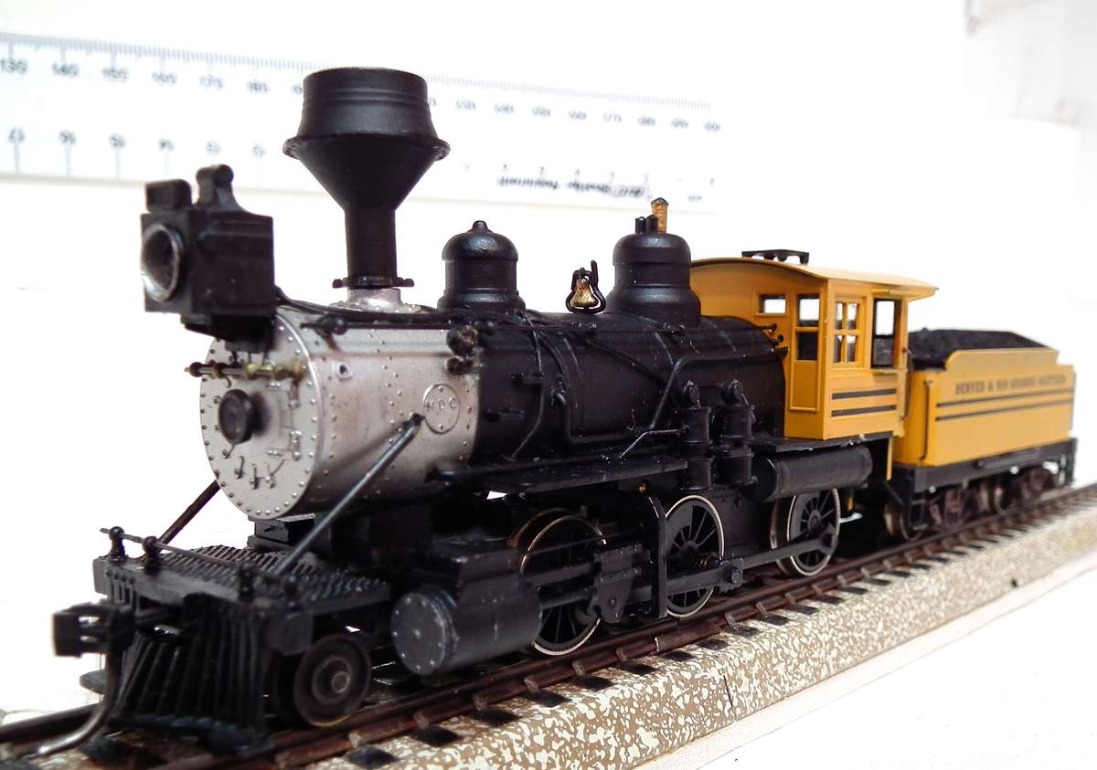 ROUNDHOUSE HO: Vintage 24L-4 Old Timer 2-6-0  Mogul Steam Locomotive in Good Running Condition.(USA)