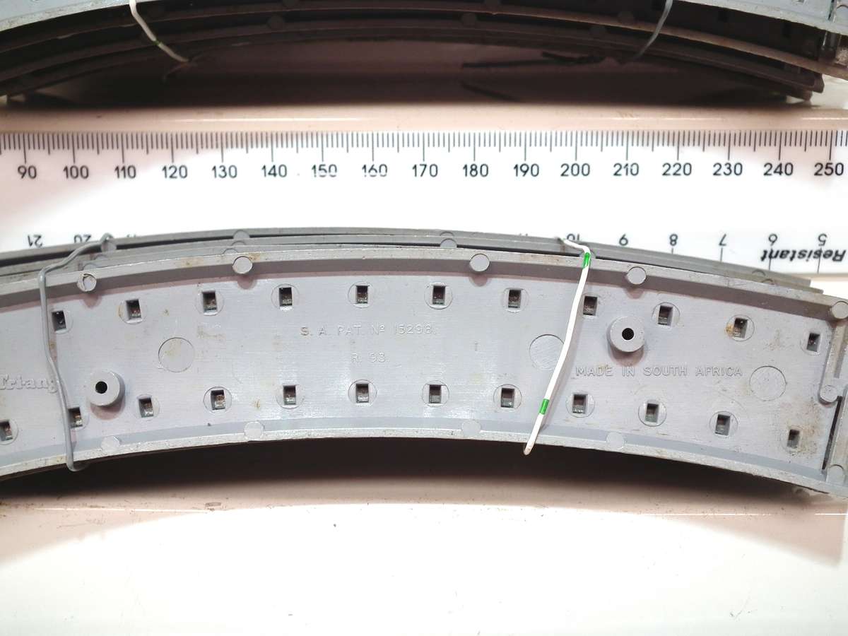 TRI-ANG OO:  22pc Mixed Metal Track with Plastic Underlay in Fair, Used Condition.(SA)