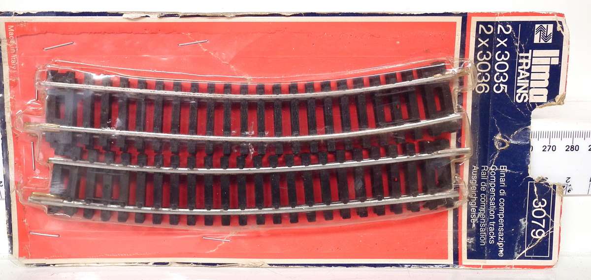 LIMA HO:  4pc Nickel Silver Compensation Track in New  Packaged Condition.(Italy)