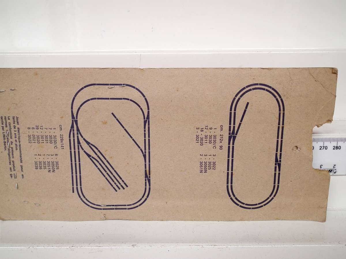 LIMA HO:  4pc Nickel Silver Compensation Track in New  Packaged Condition.(Italy)