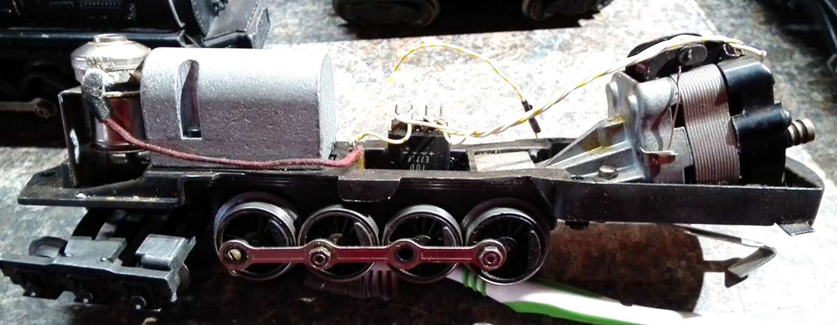 LIONEL O:  Vintage 6-8-6 Steam Loco + Tender in SCRAP Condition for Parts or Repair(USA)