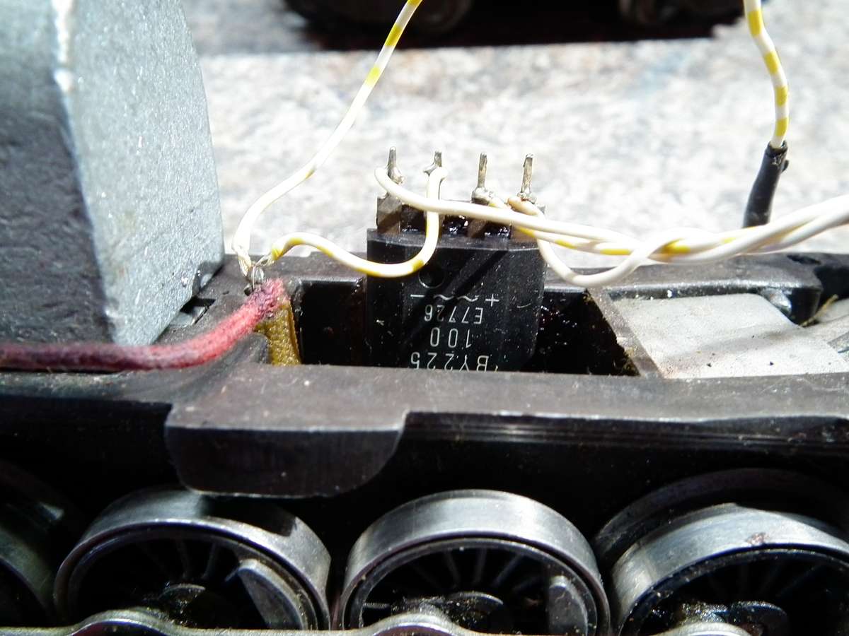 LIONEL O:  Vintage 6-8-6 Steam Loco + Tender in SCRAP Condition for Parts or Repair(USA)