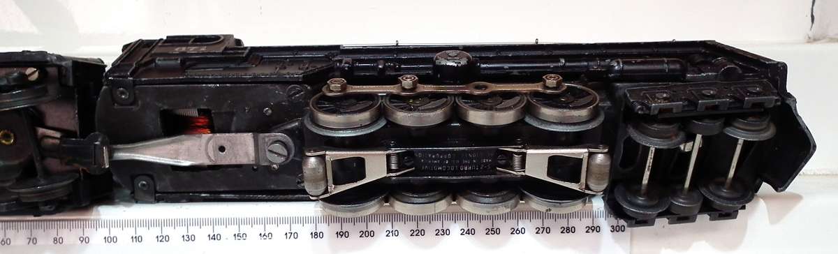 LIONEL O:  Vintage 6-8-6 Steam Loco + Tender in SCRAP Condition for Parts or Repair(USA)