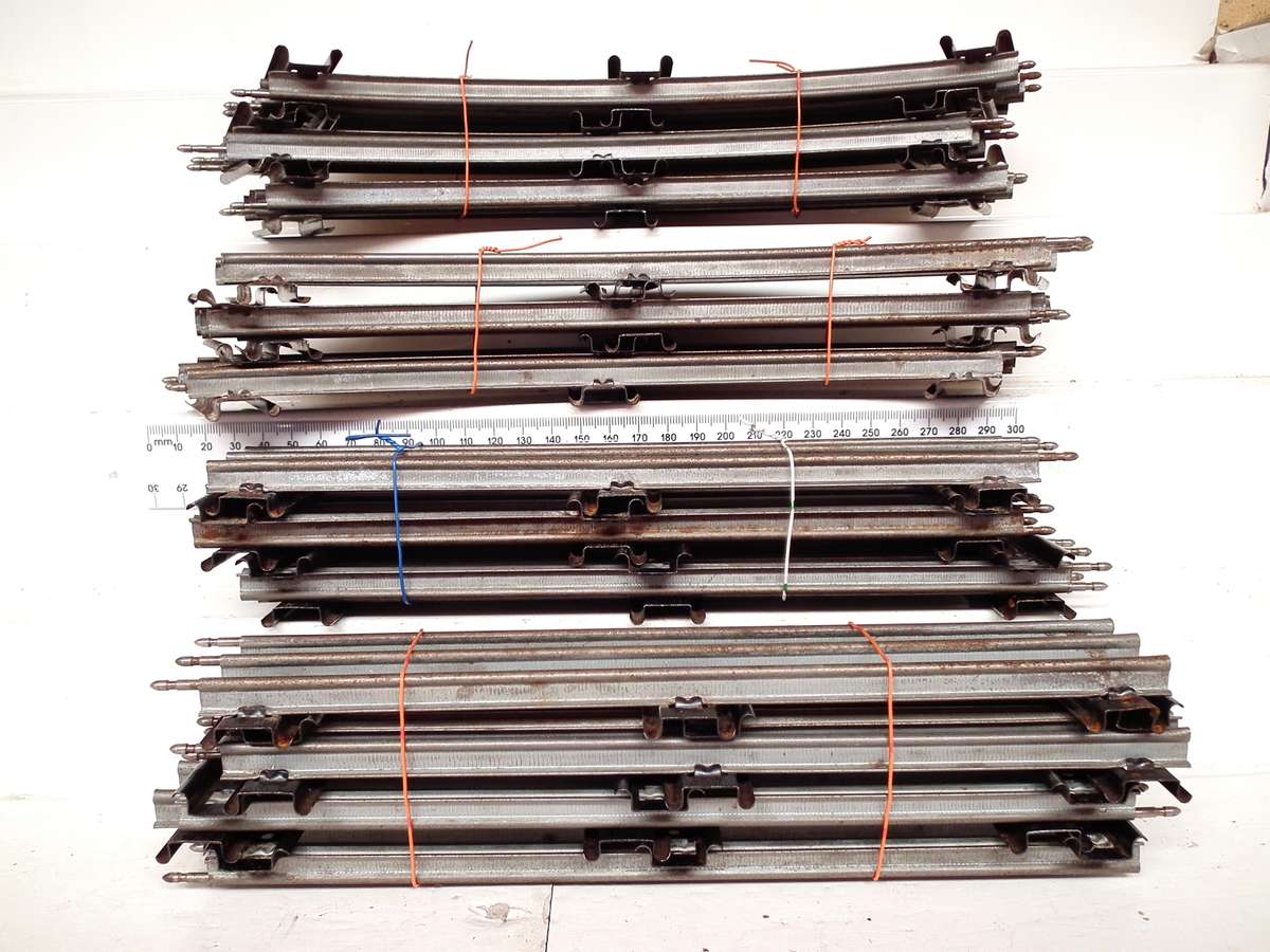 LIONEL O:  Vintage 3 Rail Metal Track in Good Used, Condition(USA)
