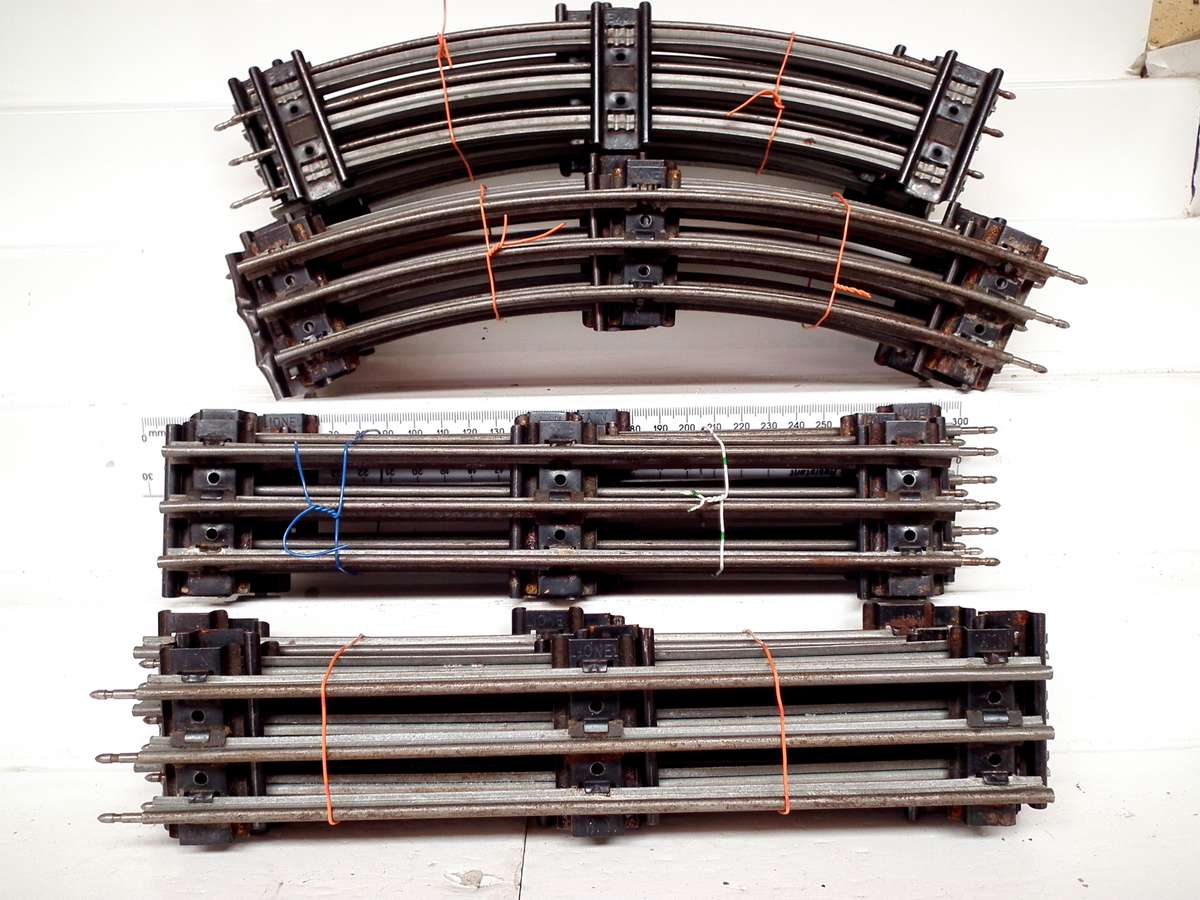 LIONEL O:  Vintage 3 Rail Metal Track in Good Used, Condition(USA)