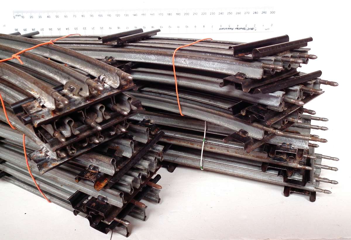 LIONEL O:  Vintage 3 Rail Metal Track in Good Used, Condition(USA)