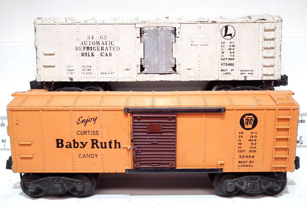 LIONEL O: Pots-War Auto Milk Car+PRR Freight Car in Fair Used condition(USA)