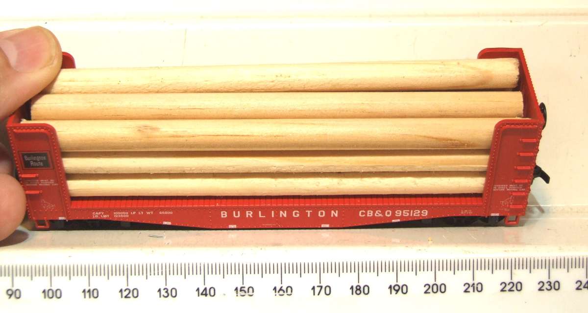 ATHEARN HO: CB&Q Pulpwood Car(1452) in New Old Stock Boxed condition.(USA)