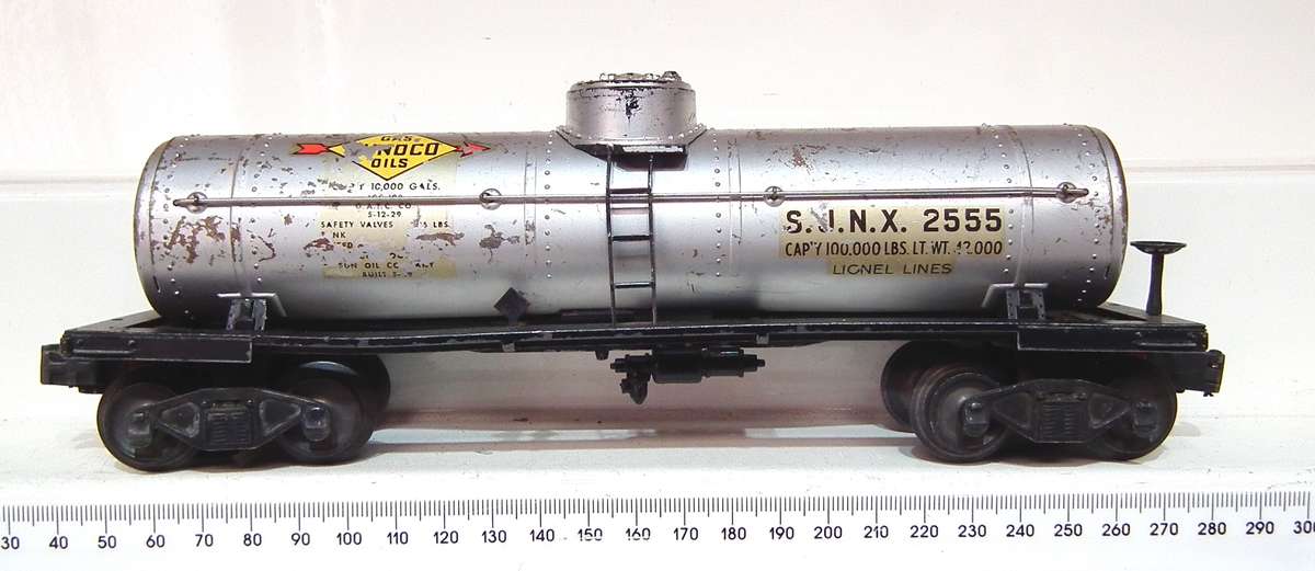 LIONEL O:  Vintage "SUNOKO" Single Dome Tanker in Fair Used, Un-Boxed condition(USA)