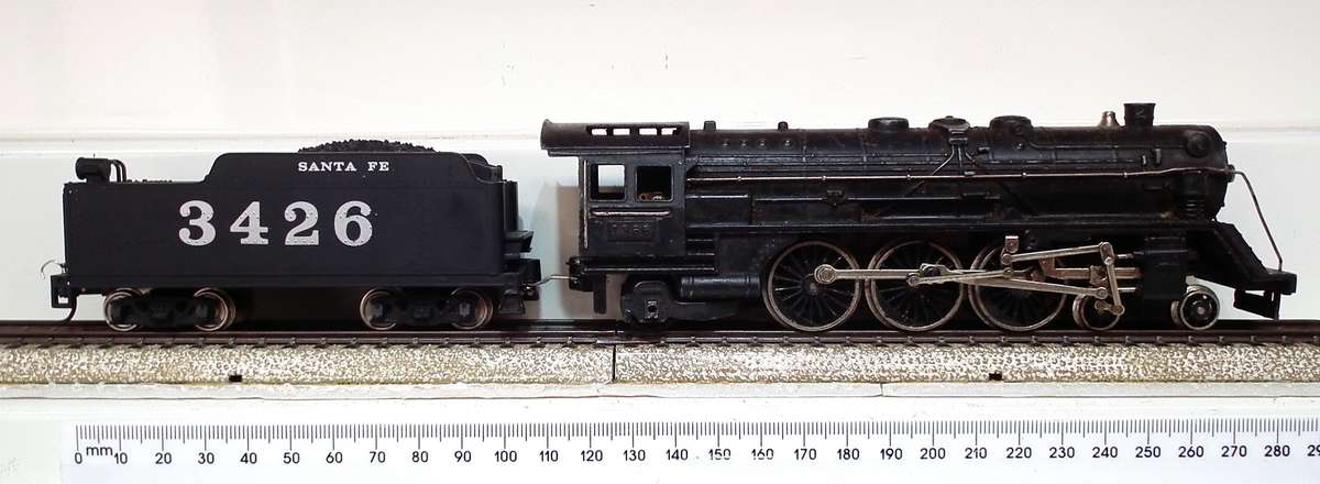 FLEISCHMANN HO: Heavy All Metal Vintage 4-6-2 Steam Loco with Tender in Good Running Condition.