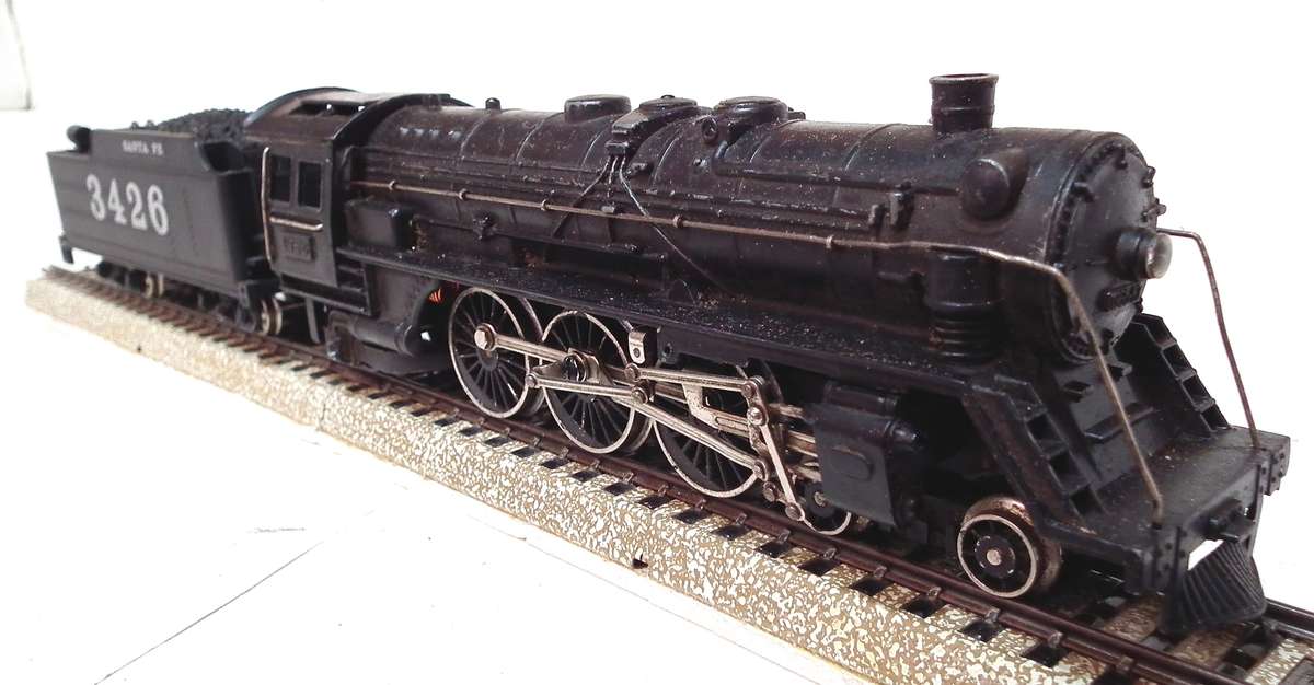 FLEISCHMANN HO: Heavy All Metal Vintage 4-6-2 Steam Loco with Tender in Good Running Condition.