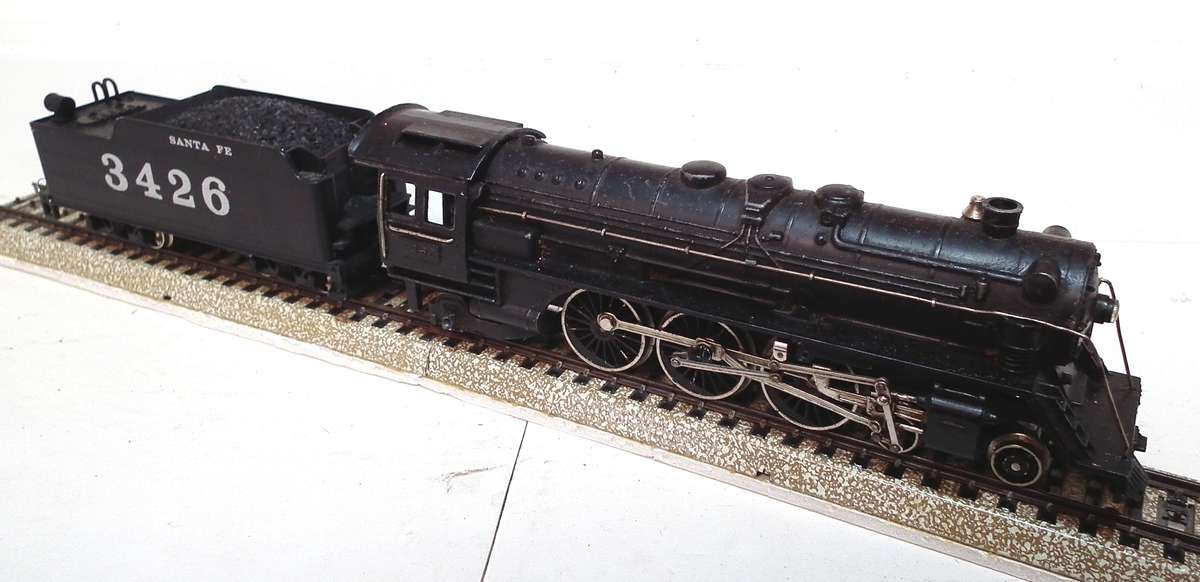 FLEISCHMANN HO: Heavy All Metal Vintage 4-6-2 Steam Loco with Tender in Good Running Condition.