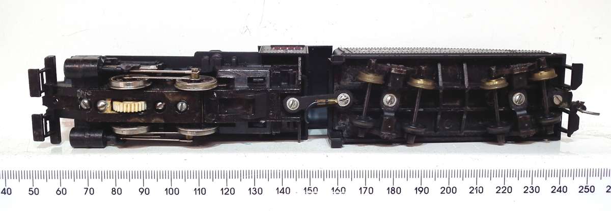 MANTUA HO:  Vintage 0-4-0 Steam Loco with Lima Tender in Good Running Condition.