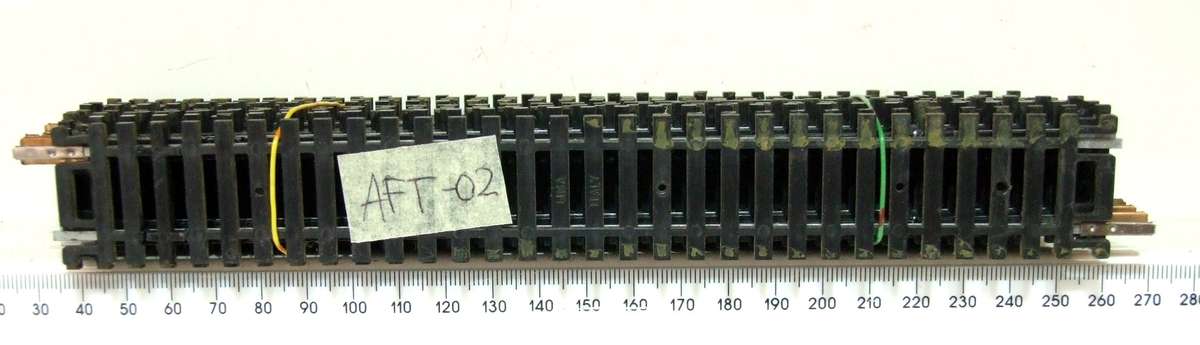 LIMA HO: 14pc Strait Metal Track (403020) in Fair Used un-boxed condition.(Italy))