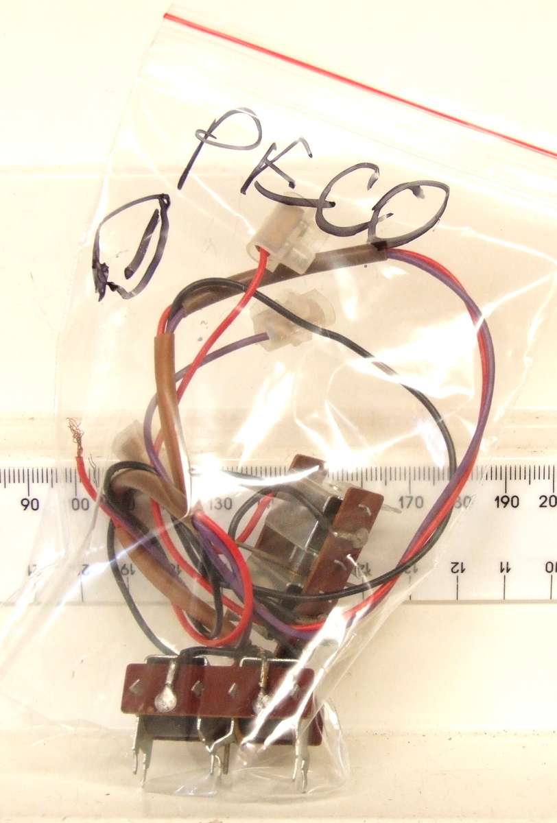 PECO HO/OO: These wired point motors are in good used condition. (England)
