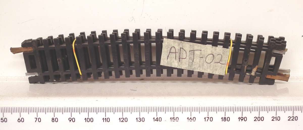 LIMA HO:  3pc Nickel Silver Compensation Track in Good Used Condition.(Italy)