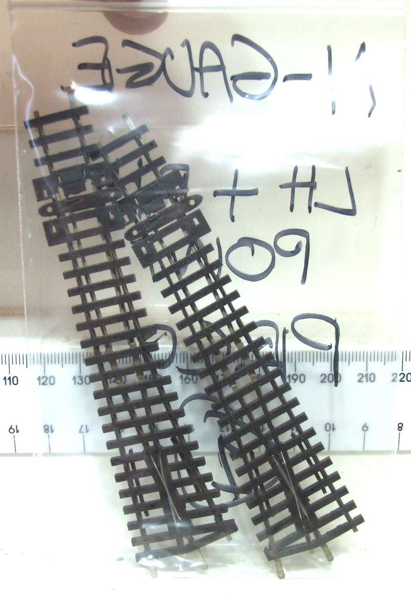 PECO N: These Nickel Silver Points LH + RH are up for Auction in GOOD Used Condition.(England)